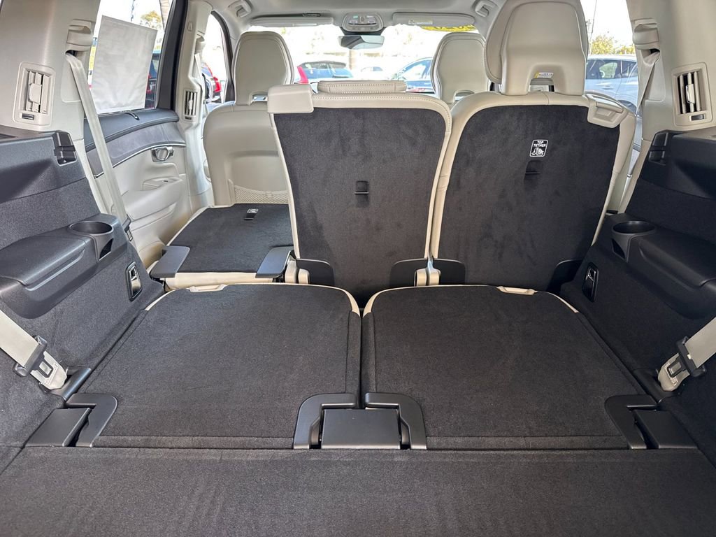 New 2026 Volvo XC90 T8 Ultra w/ Protection Package Premier AWD/4WD image 15