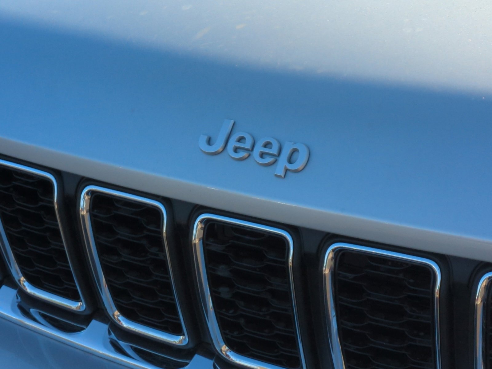 New 2025 Jeep Grand Cherokee Laredo w/ Luxury Tech Group I image 23