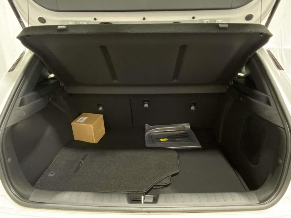 New 2026 Kia K4 GT-Line Turbo image 9