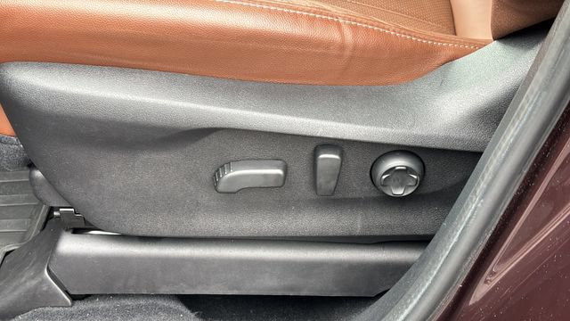Used 2023 Subaru Ascent Touring AWD/4WD image 19