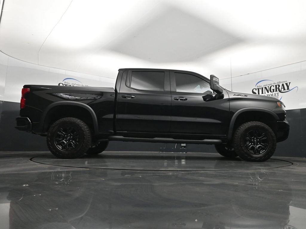 Used 2025 Chevrolet Silverado 1500 ZR2 w/ Technology Package AWD/4WD image 33