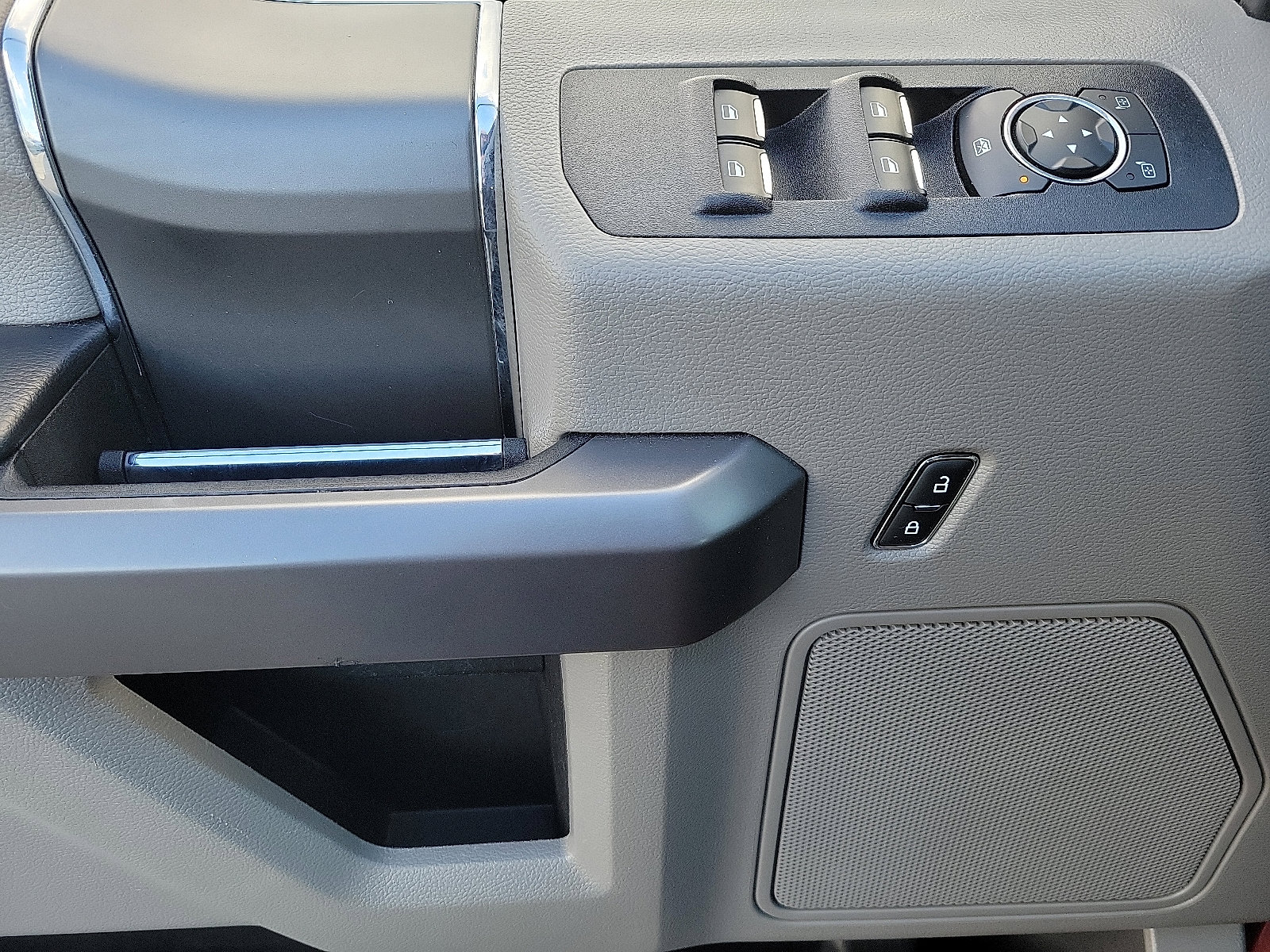 Used 2020 Ford F150 XLT w/ Equipment Group 302A Luxury image 12