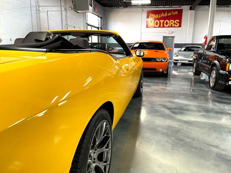 Used 2017 Dodge Challenger SRT w/ Technology Group image 11