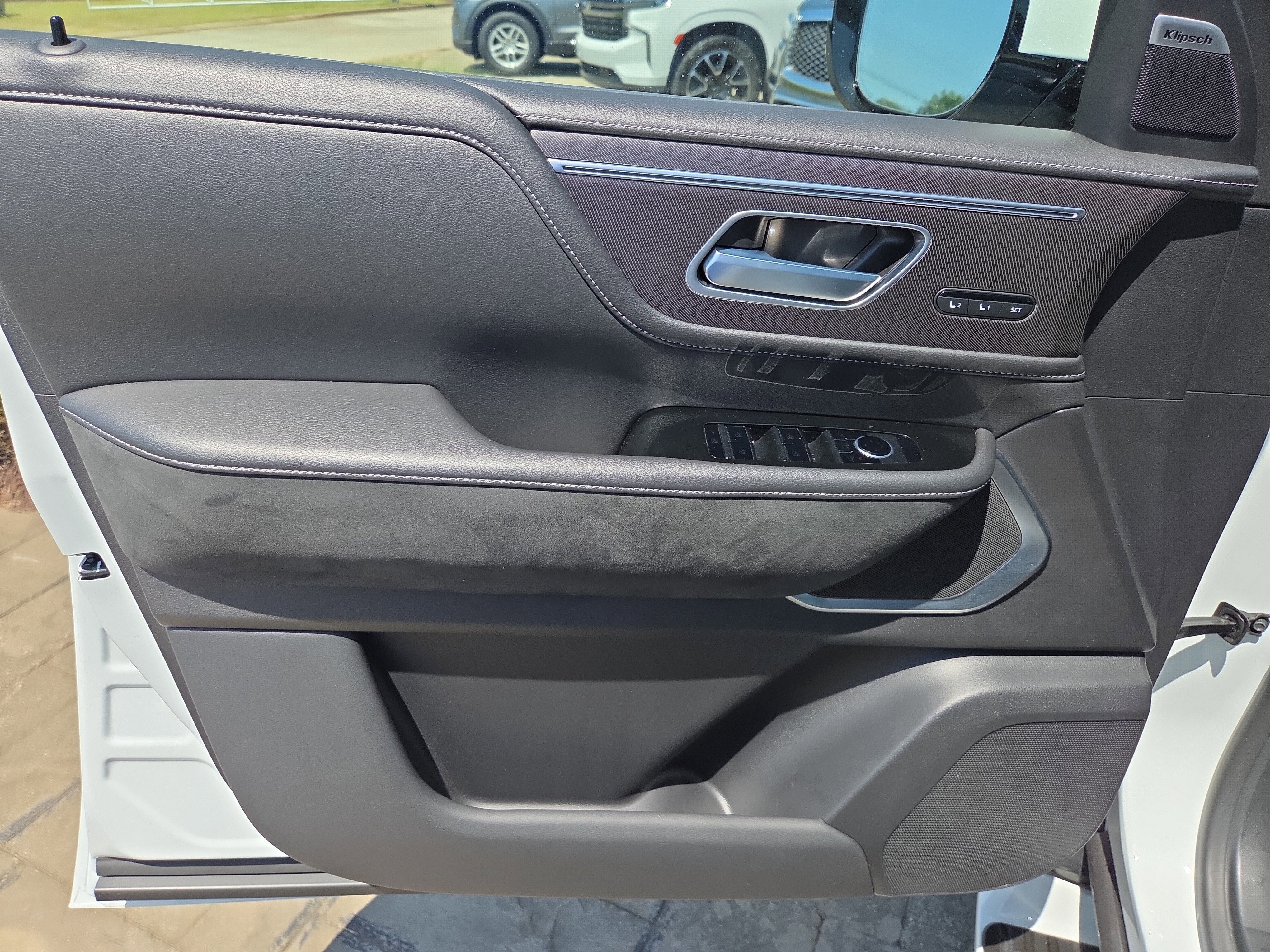 Used 2026 INFINITI QX80 Luxe w/ Cargo Package AWD/4WD image 6
