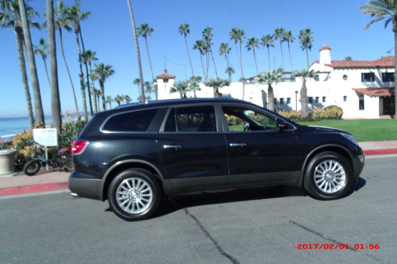 Used 2012 Buick Enclave Leather FWD image 2
