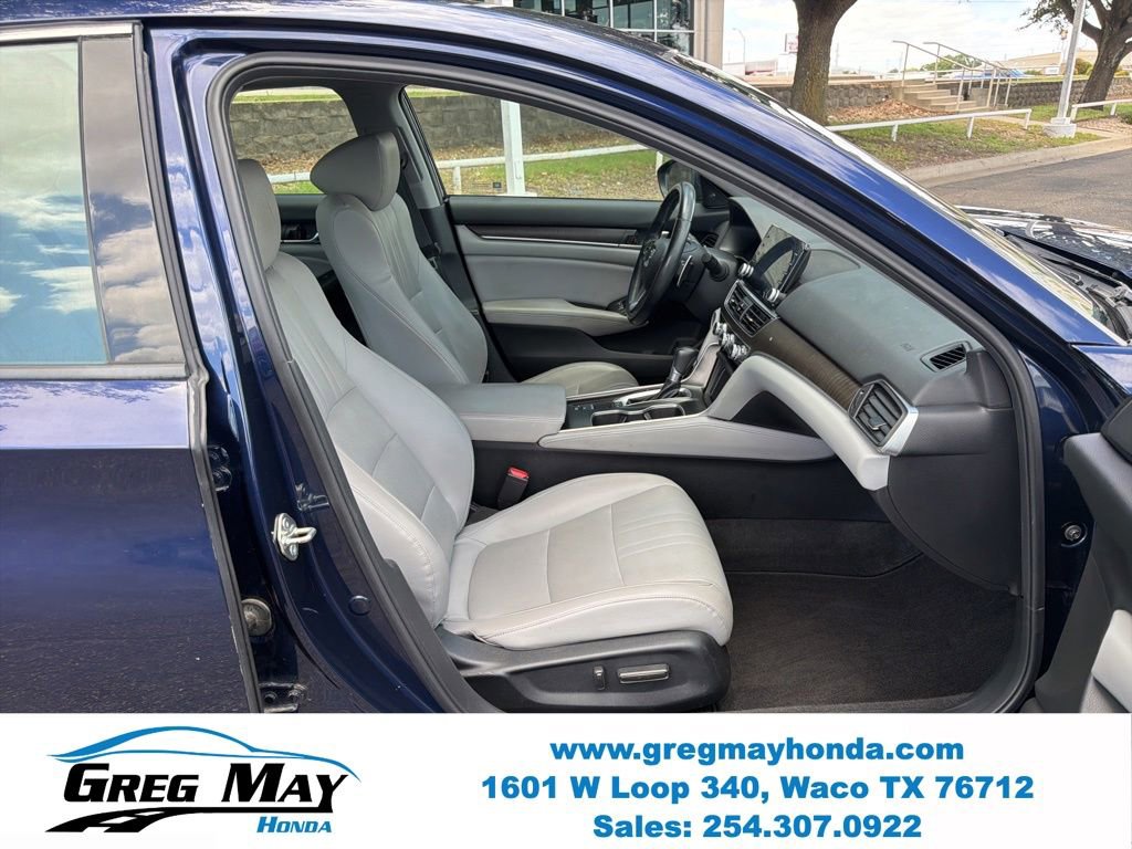 Used 2018 Honda Accord Touring image 32