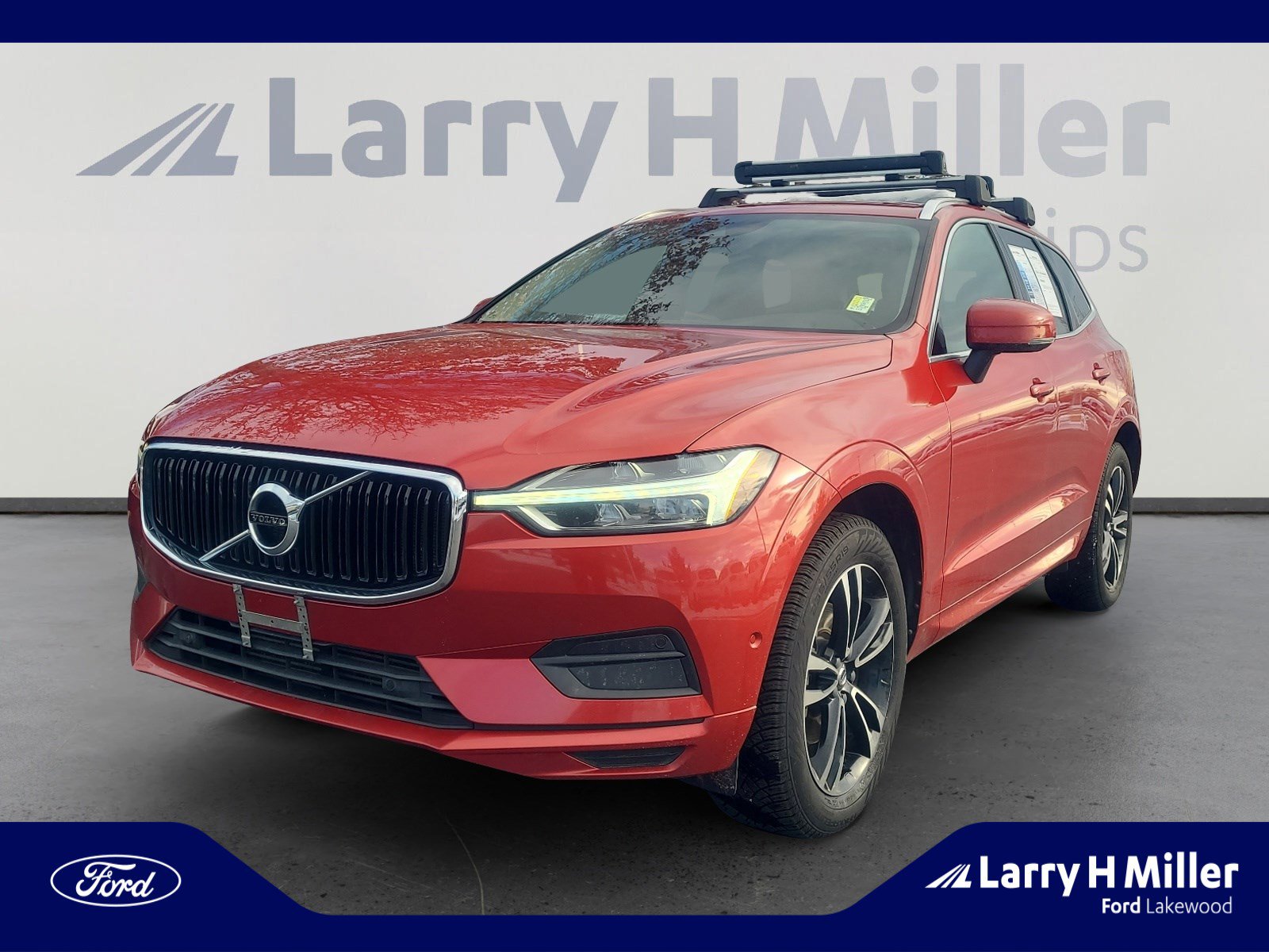 Used 2019 Volvo XC60 T5 Momentum w/ Premium Package