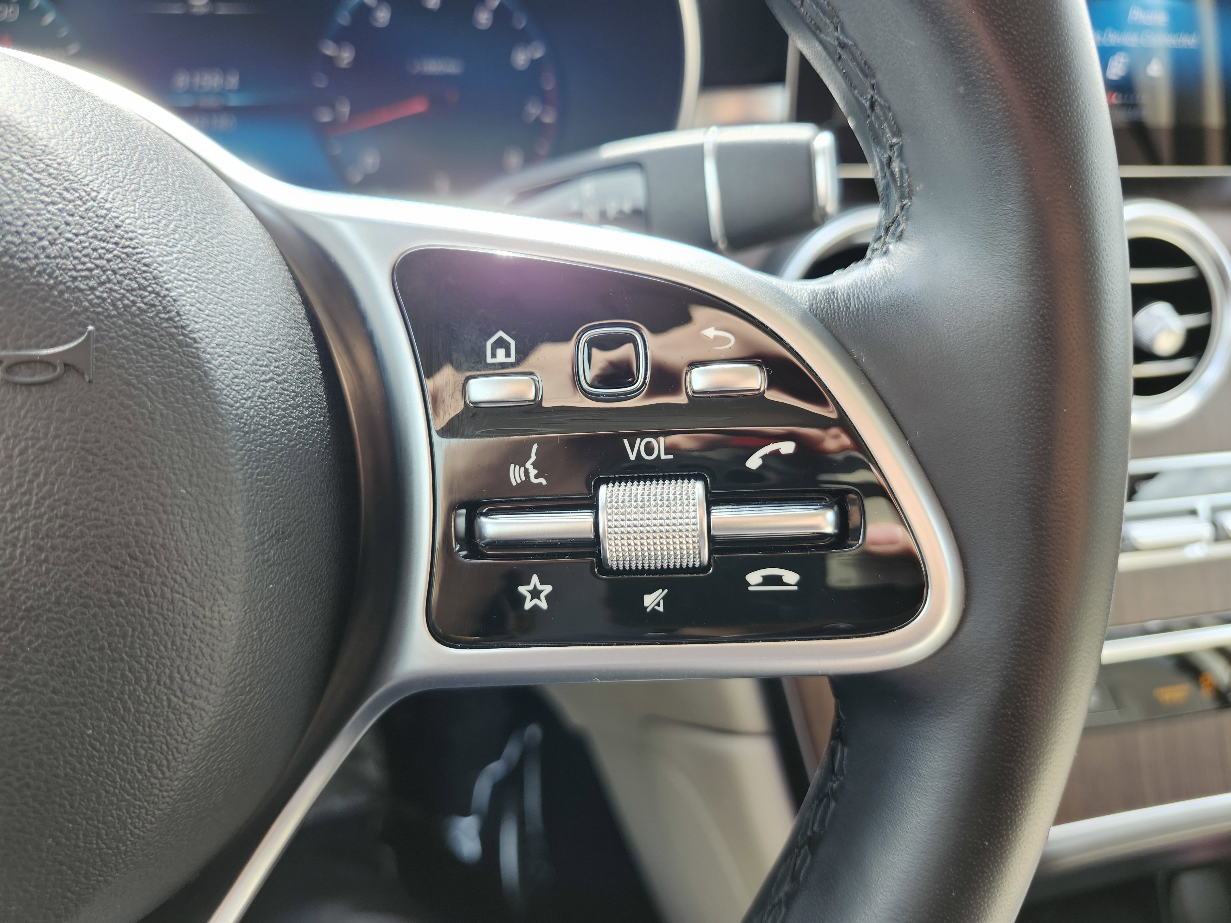 Used 2022 Mercedes-Benz GLC 300 4MATIC image 33