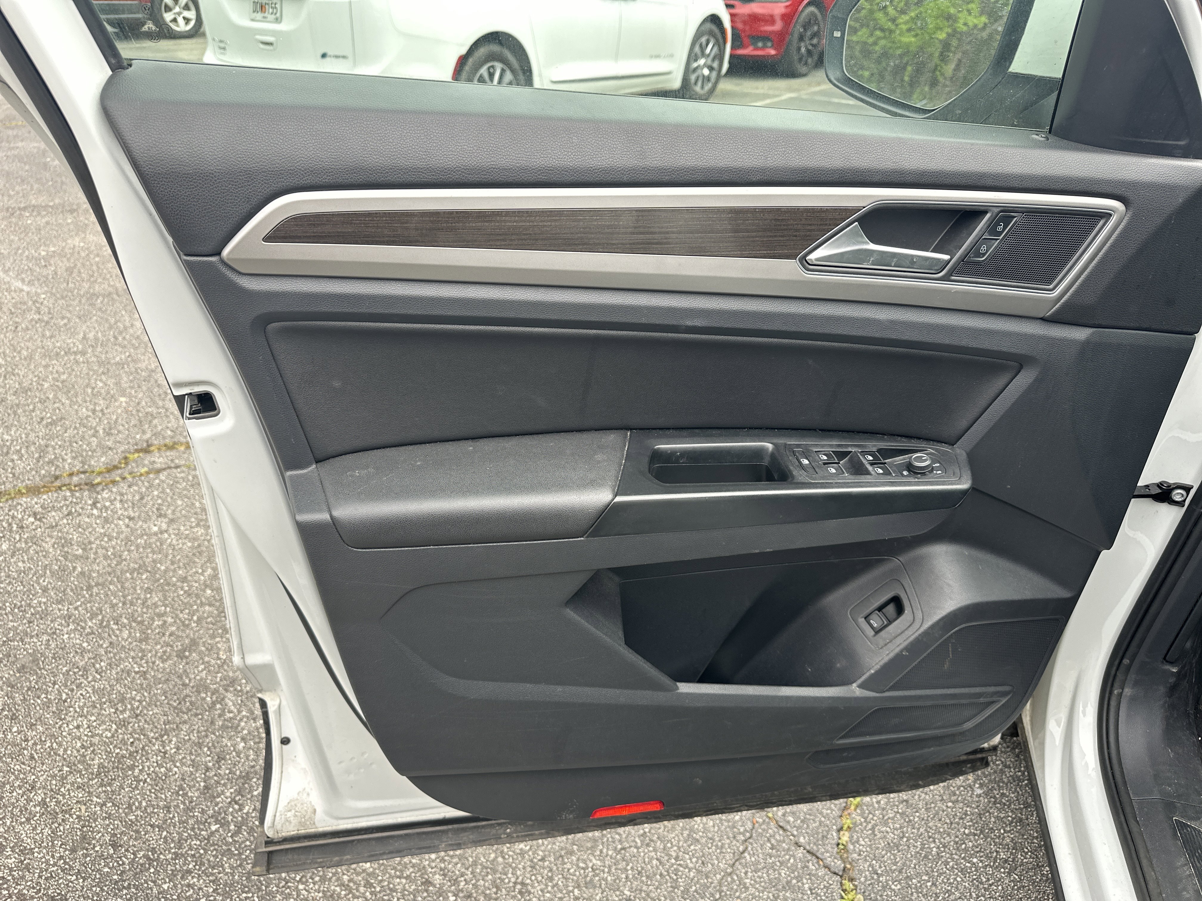 Used 2019 Volkswagen Atlas SE image 11