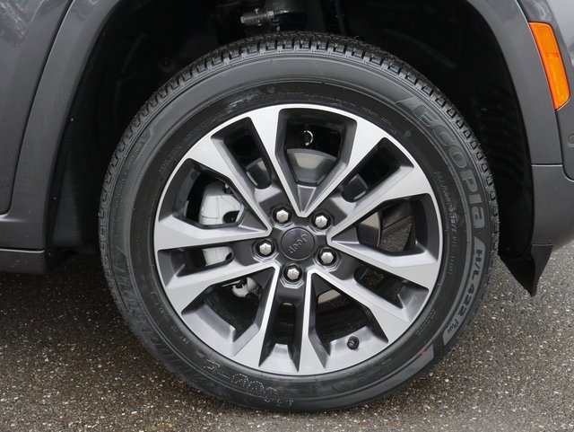 New 2025 Jeep Grand Cherokee Overland w/ Adv Protech Group III image 17