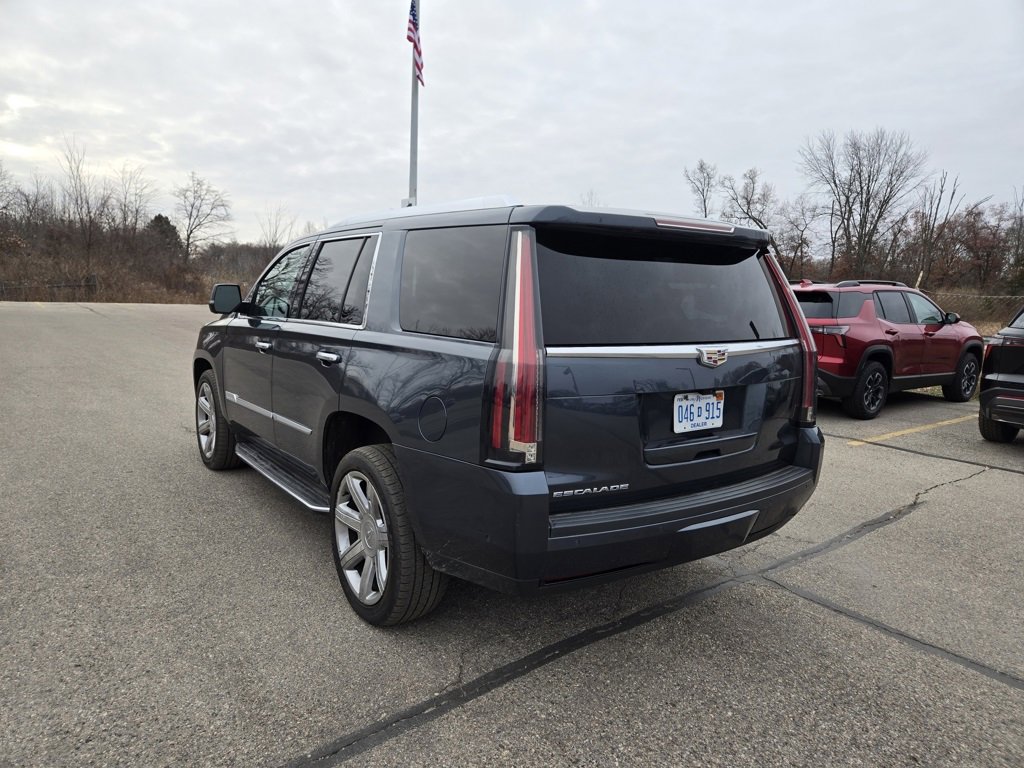 Used 2020 Cadillac Escalade Luxury image 4