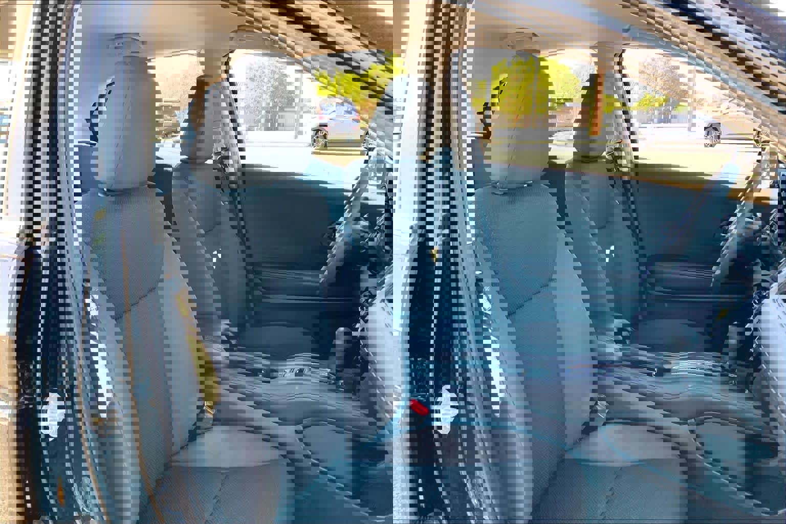 Used 2020 Honda HR-V LX image 9