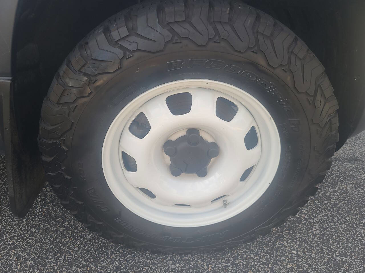 Used 2020 Land Rover Defender 110 image 9