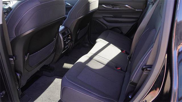 Certified 2023 Jeep Grand Cherokee Laredo w/ Luxury Tech Group I image 13