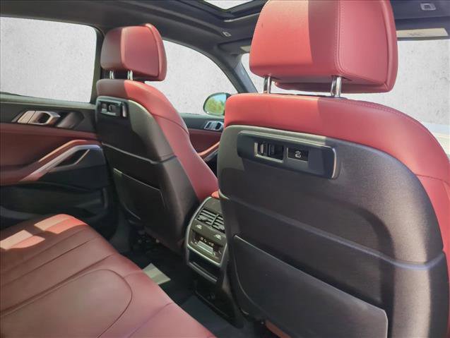 Used 2022 BMW X6 xDrive40i w/ M Sport Package AWD/4WD image 19