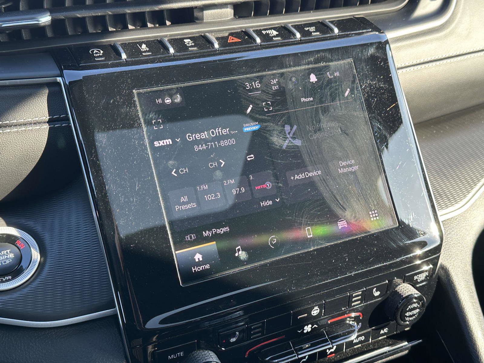 Used 2024 Jeep Grand Cherokee Altitude image 25