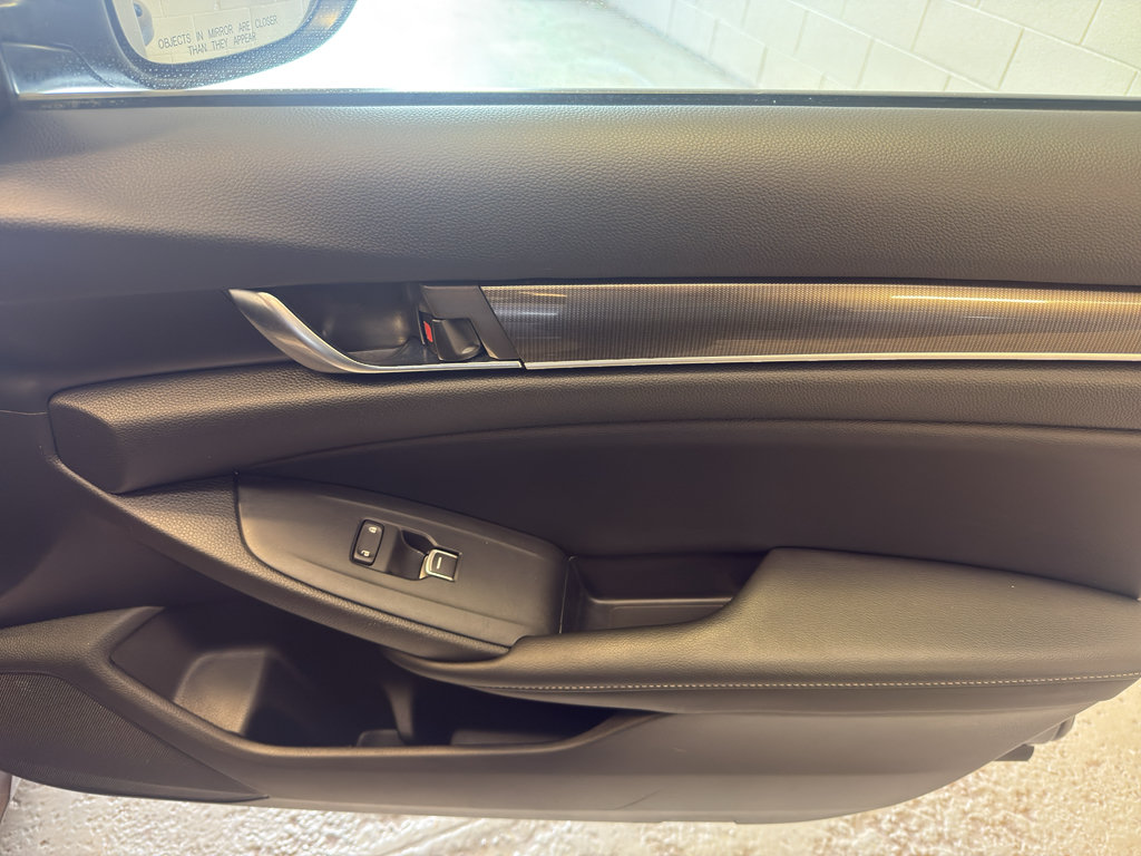 Used 2018 Honda Accord Sport image 20