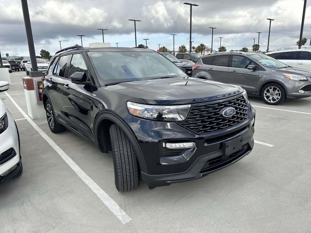 Used 2023 Ford Explorer ST-Line w/ Class IV Trailer Tow Package AWD/4WD image 11