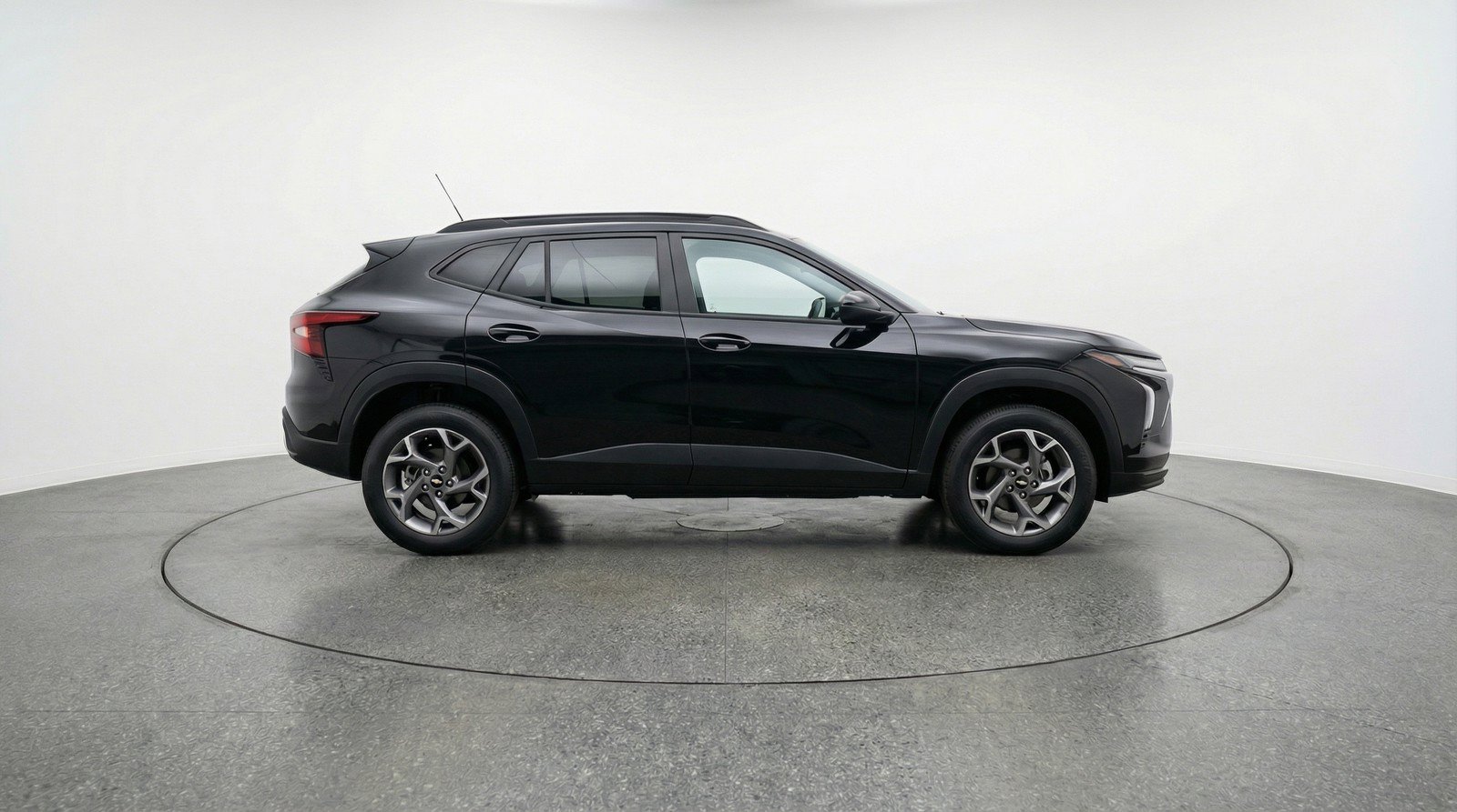 Used 2025 Chevrolet Trax LT w/ LT Convenience Package FWD image 11