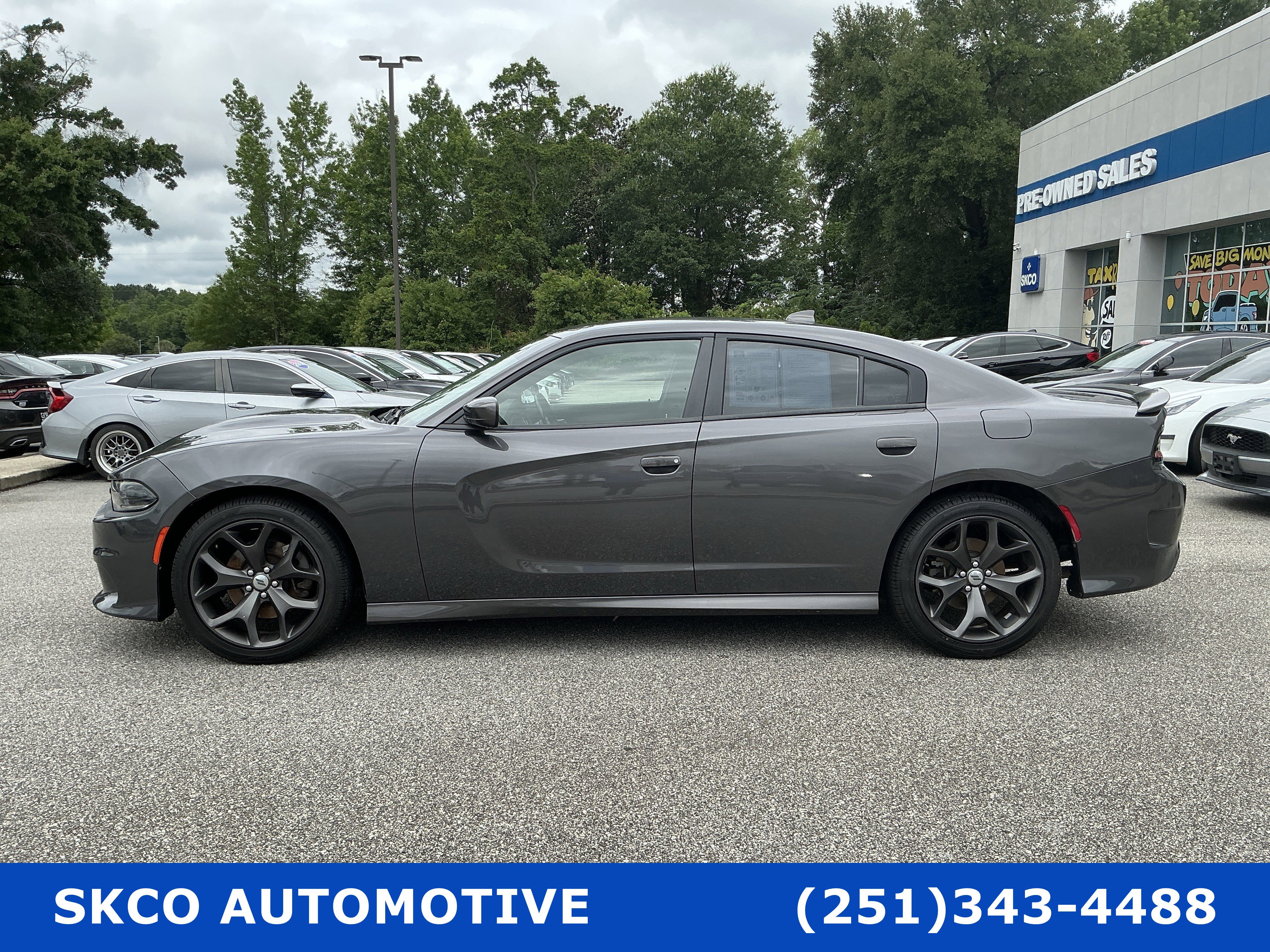 Used 2019 Dodge Charger GT RWD image 2