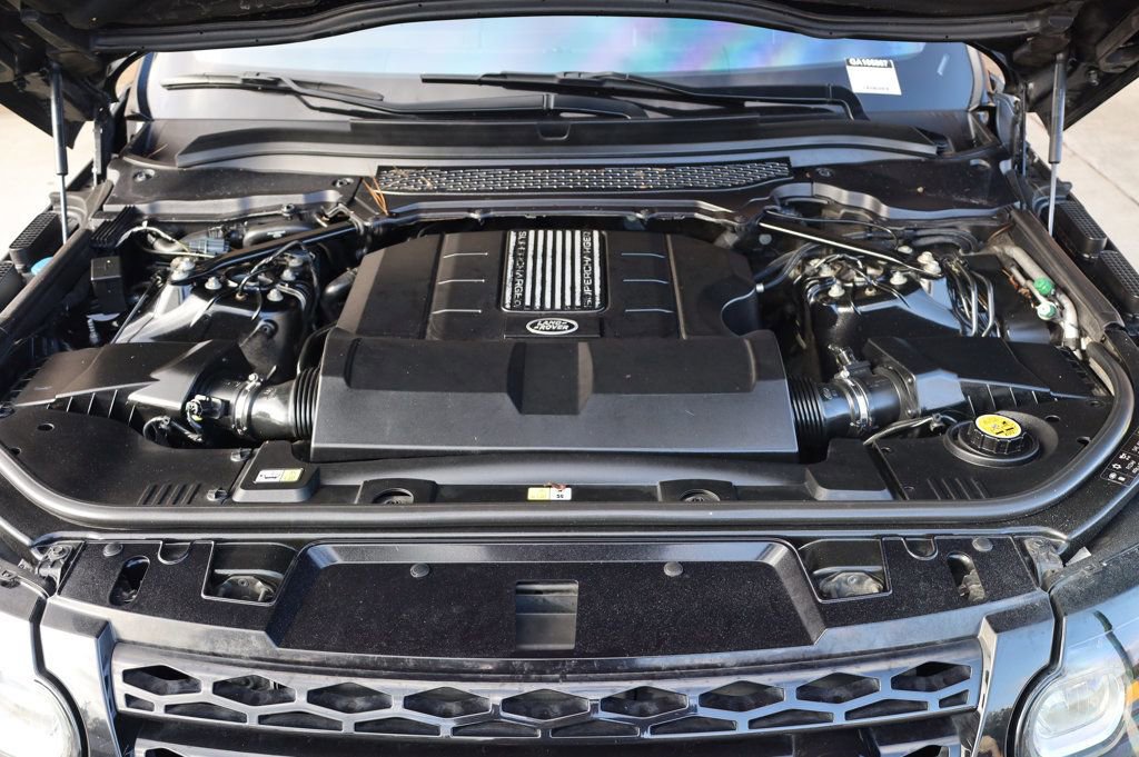 Used 2016 Land Rover Range Rover Sport HST image 10