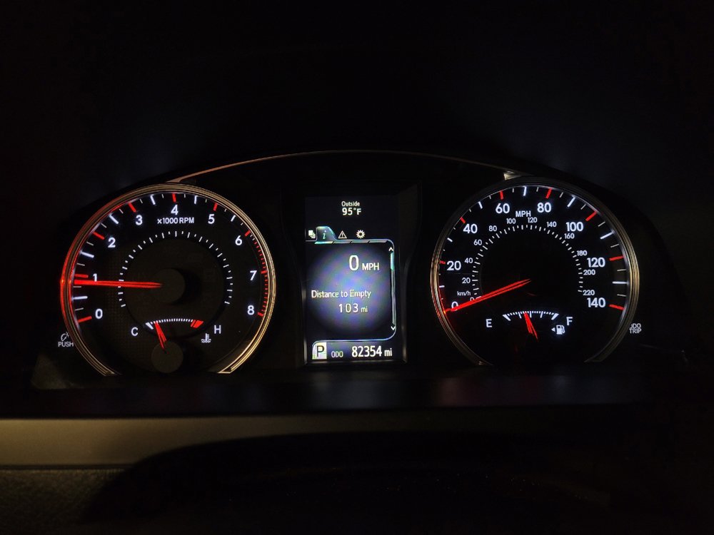 Used 2015 Toyota Camry SE FWD image 23
