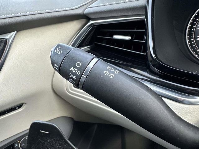 Used 2022 Cadillac XT6 Premium Luxury w/ LPO, Floor Liner Package AWD/4WD image 46