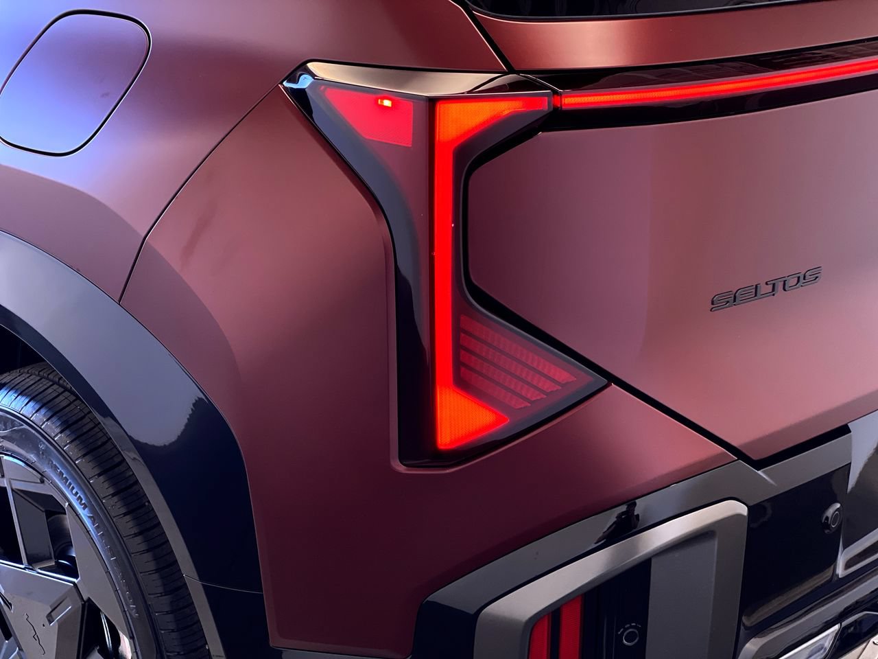 New 2027 Kia Seltos X-Line S w/ X-Line S Premium Package AWD/4WD image 9