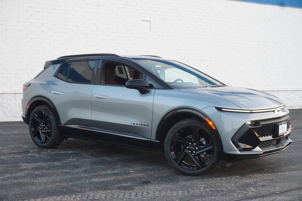 New 2026 Chevrolet Equinox EV RS image 3