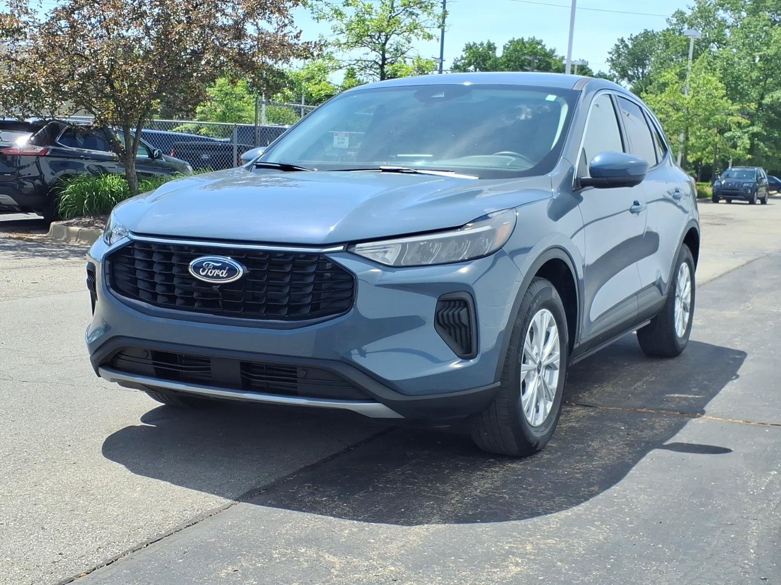 Certified 2023 Ford Escape Active w/ Tech Pack #2 AWD/4WD image 3