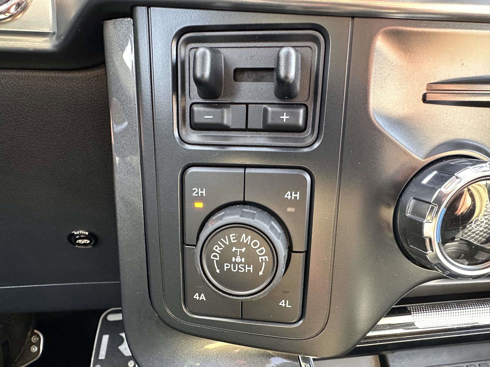 Used 2022 Ford F150 Lariat w/ Equipment Group 502A High image 27