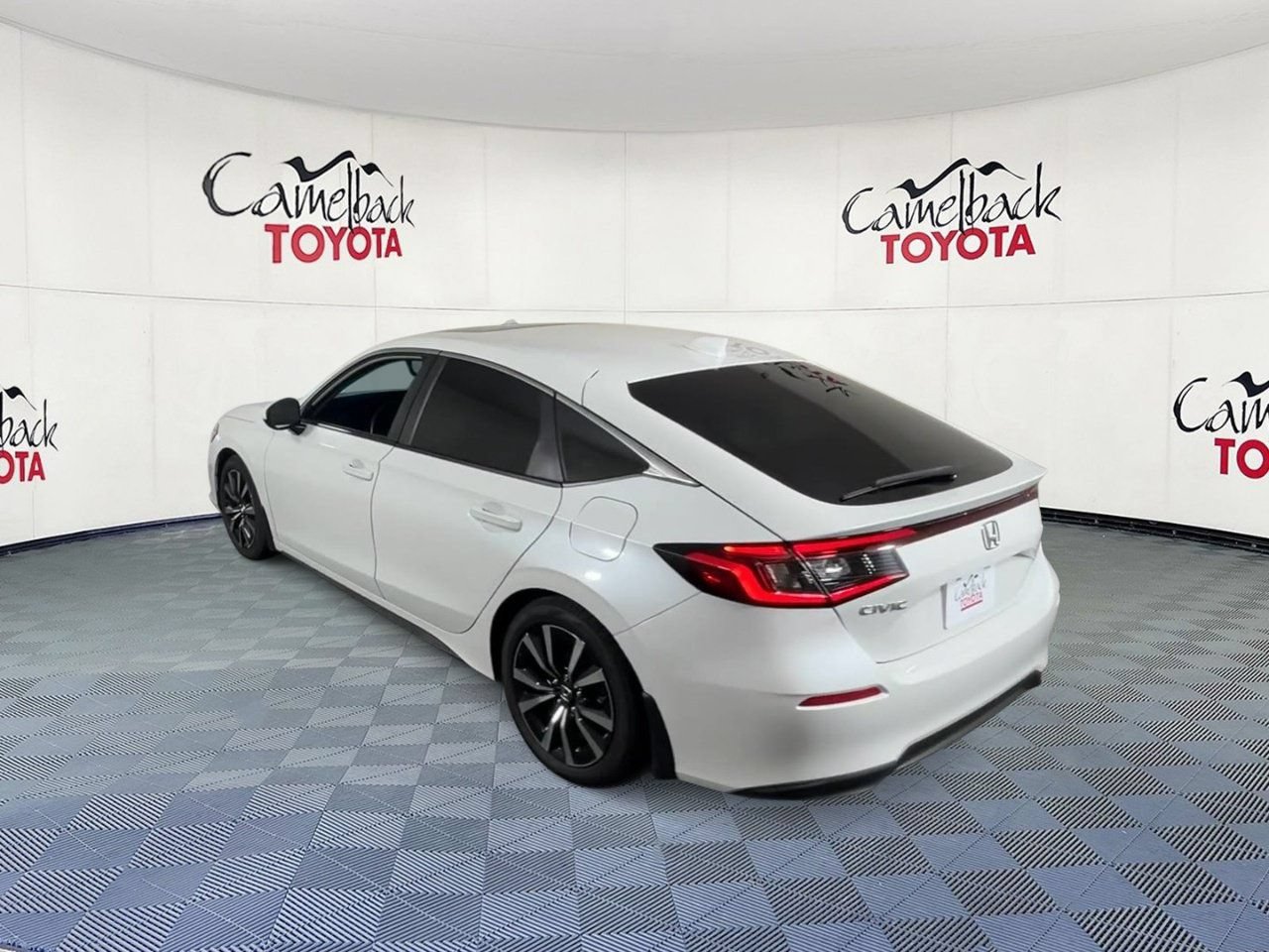 Used 2023 Honda Civic EX-L image 8