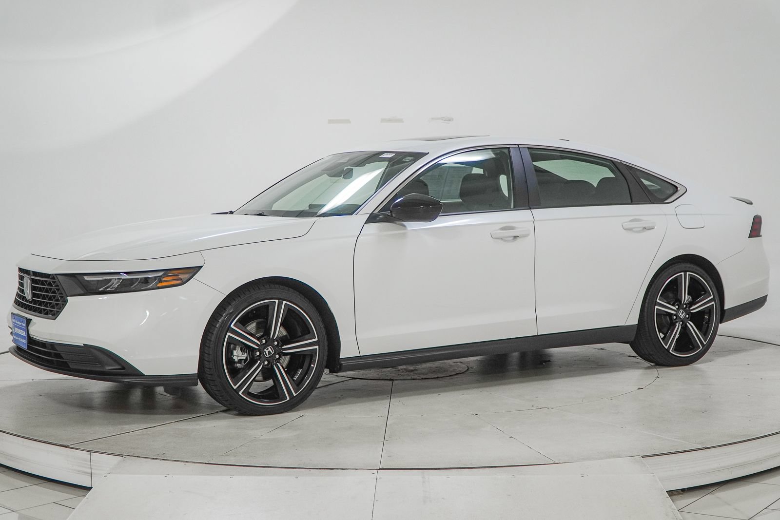 Used 2025 Honda Accord Sport image 4