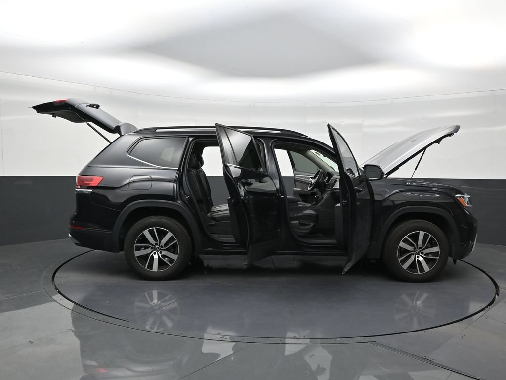 Used 2023 Volkswagen Atlas SE FWD image 28
