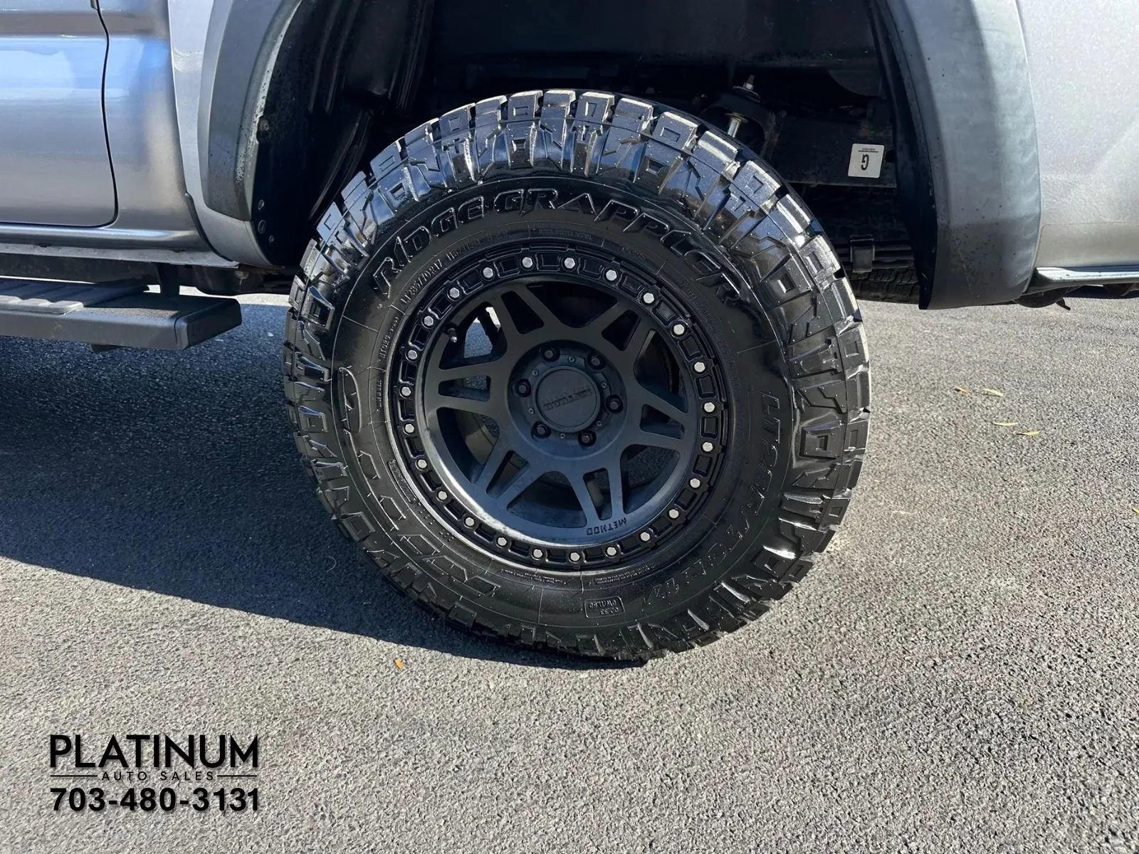 Used 2017 Toyota Tacoma TRD Off-Road image 21