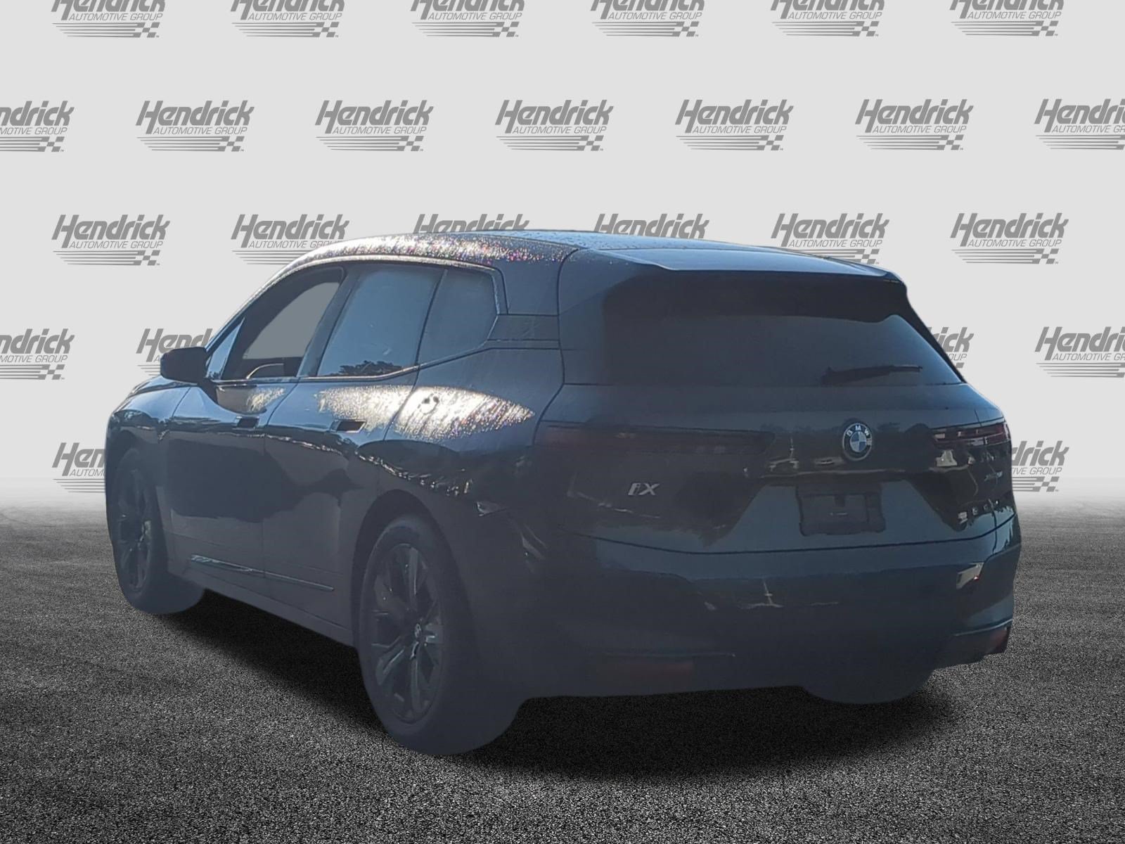 Used 2025 BMW iX xDrive50 w/ Premium Package AWD/4WD image 8