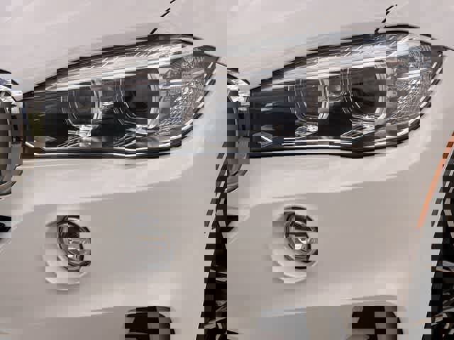 Used 2018 BMW X5 xDrive35i w/ Driving Assistance Package image 24