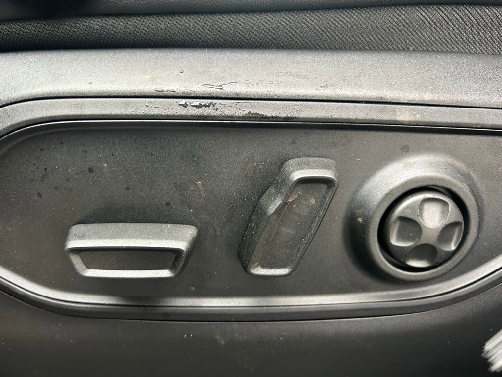 New 2026 Jeep Grand Cherokee Altitude image 13