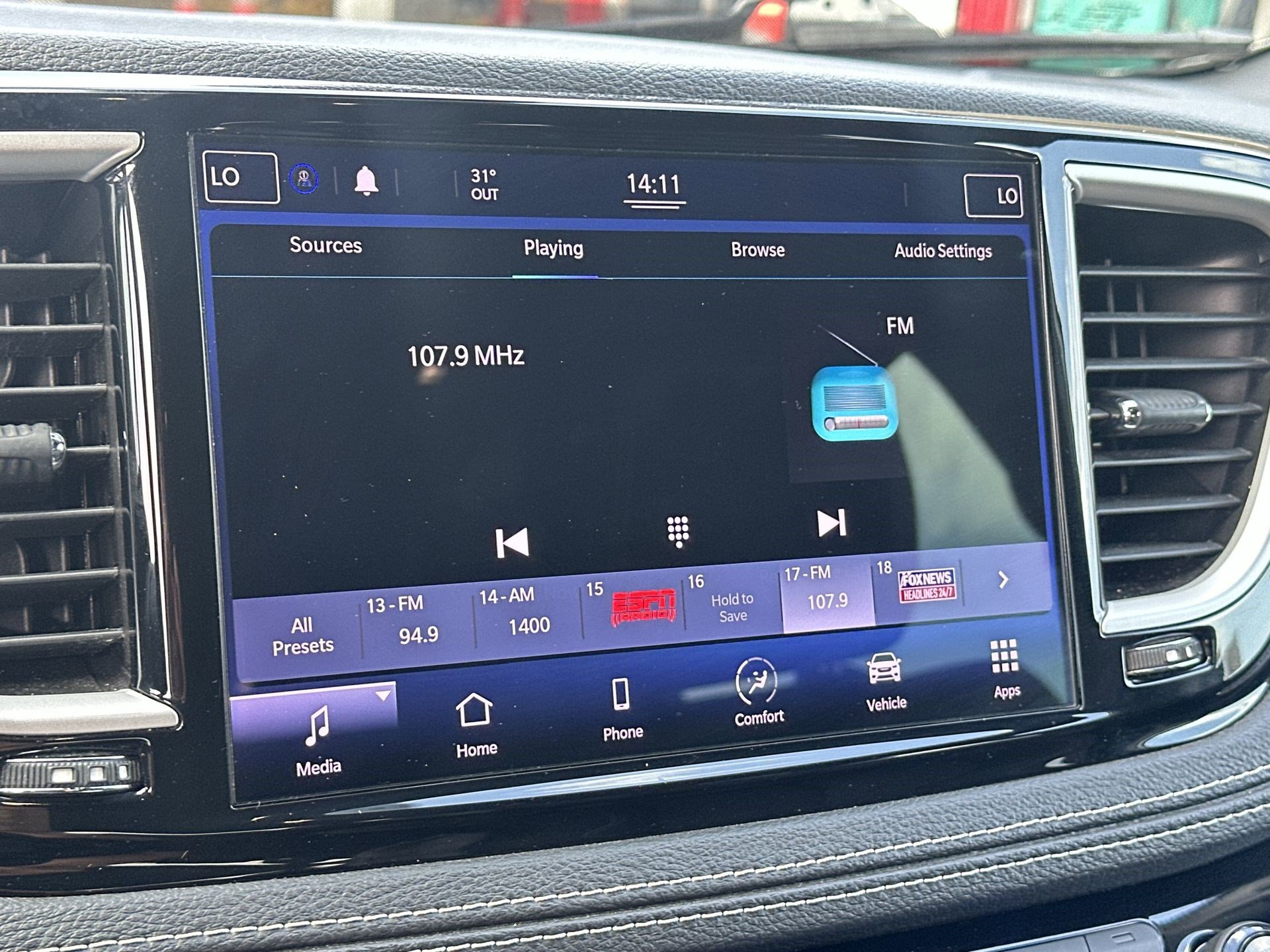 Used 2021 Chrysler Pacifica Touring w/ S Appearance Package image 12