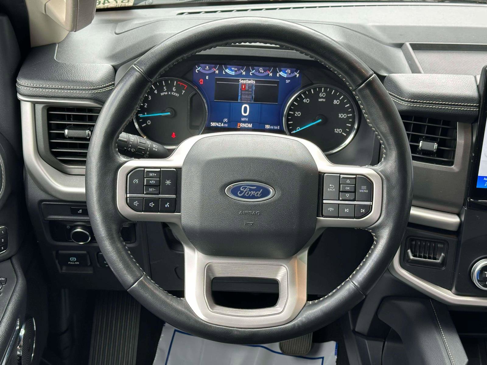 Used 2024 Ford Expedition XLT image 13