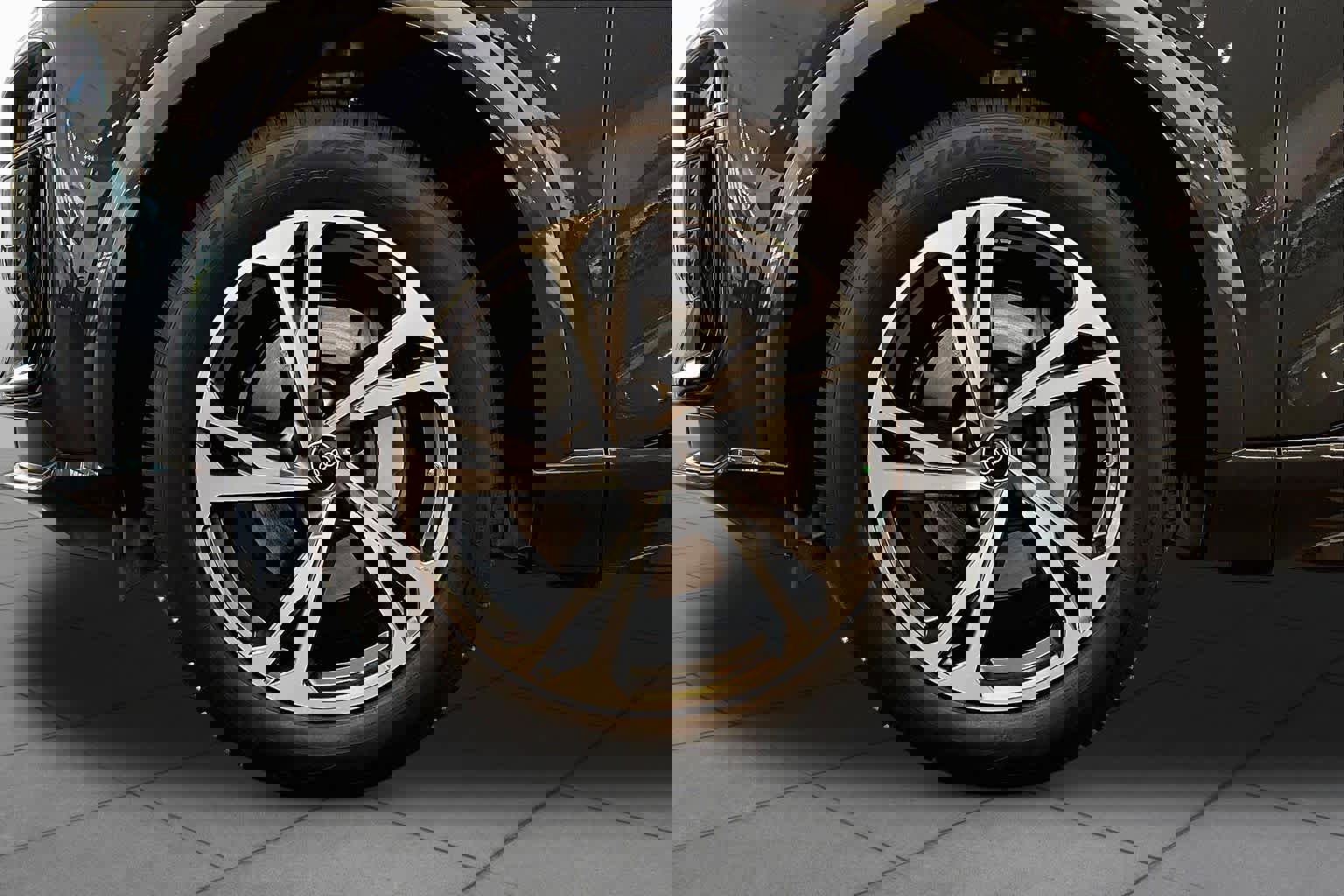 New 2027 Audi Q6 e-tron Premium Plus image 11