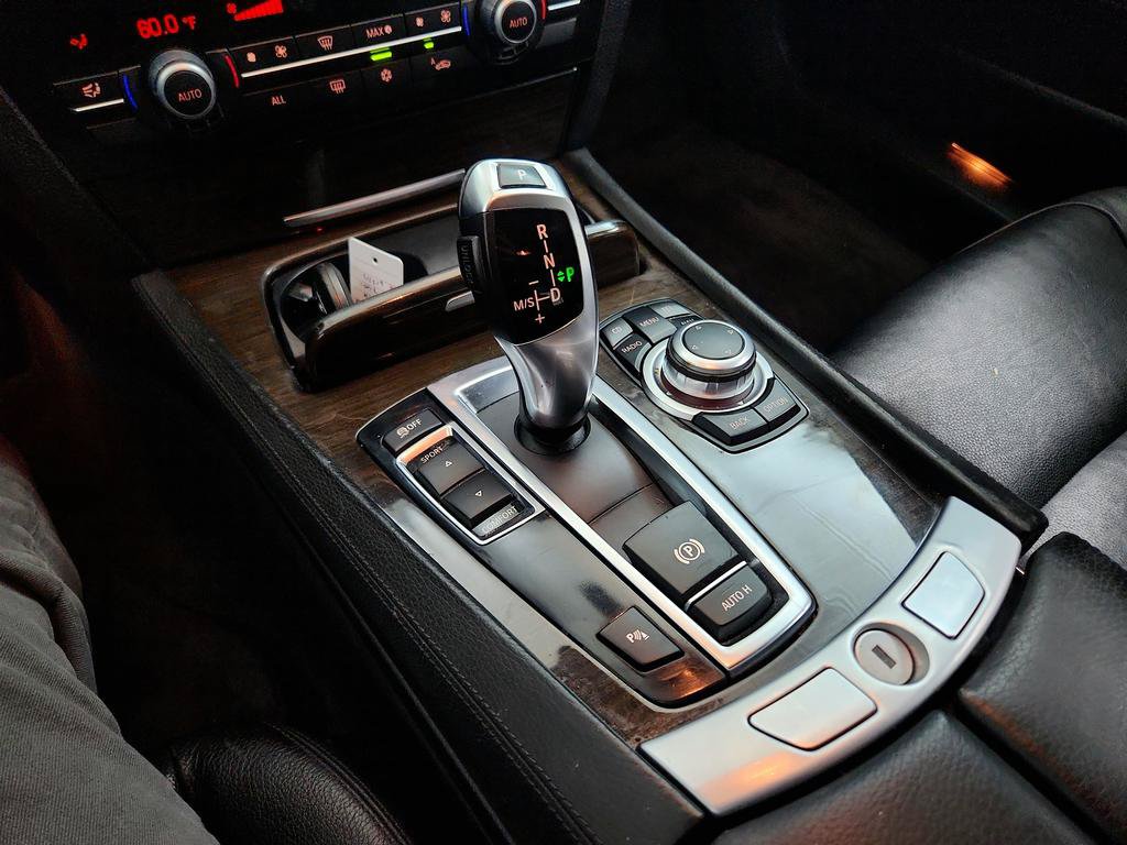 Used 2012 BMW 740i RWD image 17