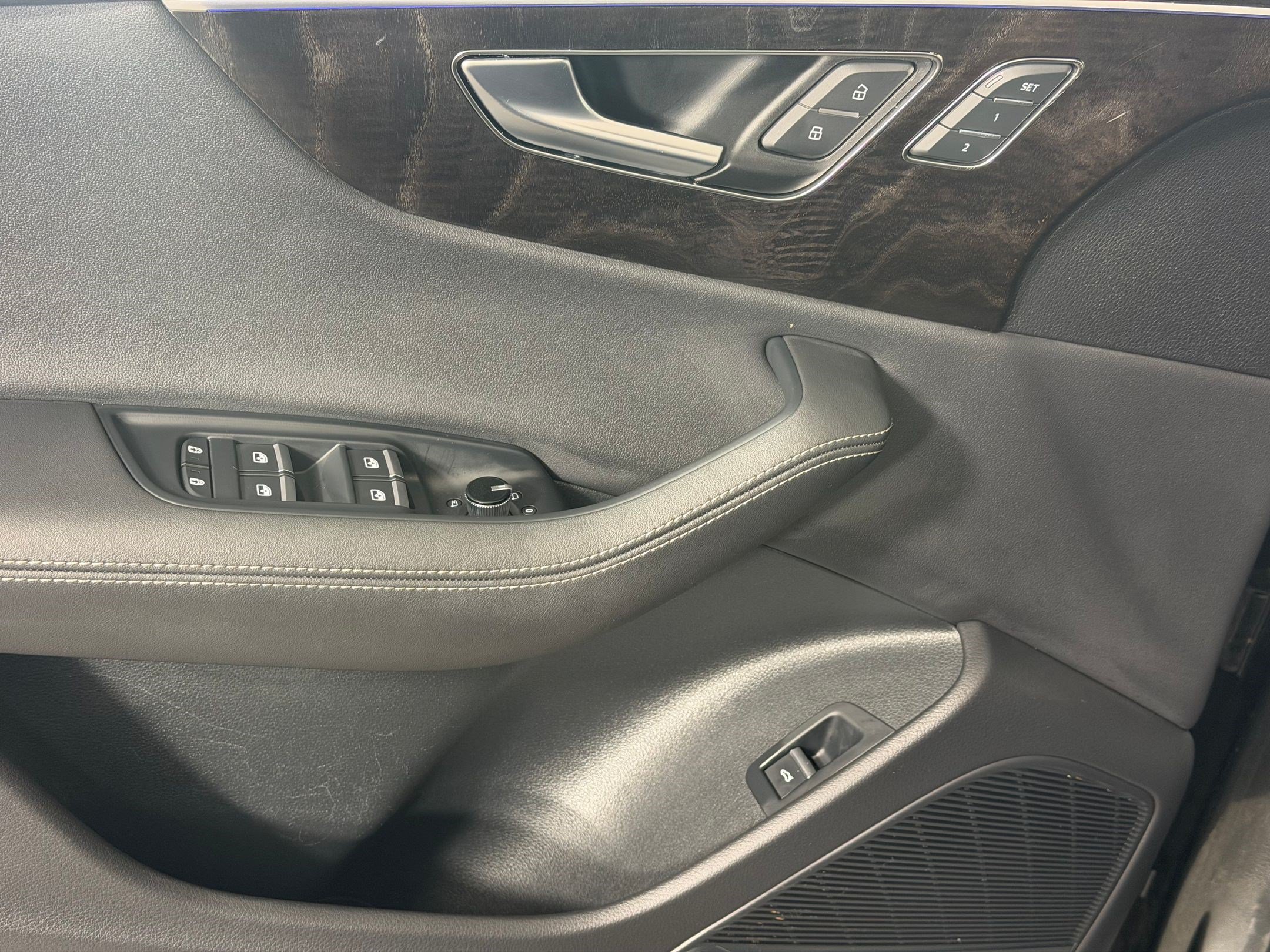 Used 2023 Audi Q8 Premium Plus w/ Premium Plus Package AWD/4WD image 14