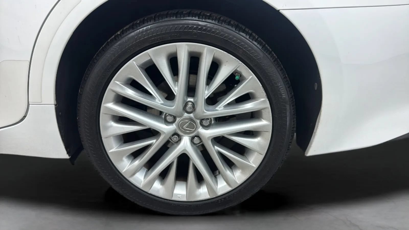 Used 2015 Lexus ES 350 w/ Luxury Package FWD image 31