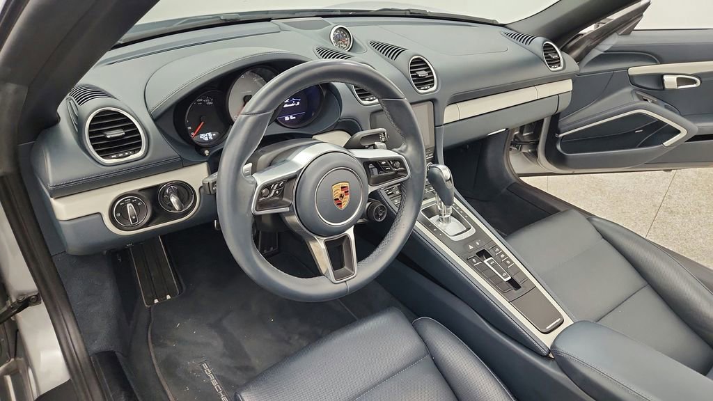 Used 2017 Porsche 718 Boxster S RWD image 33