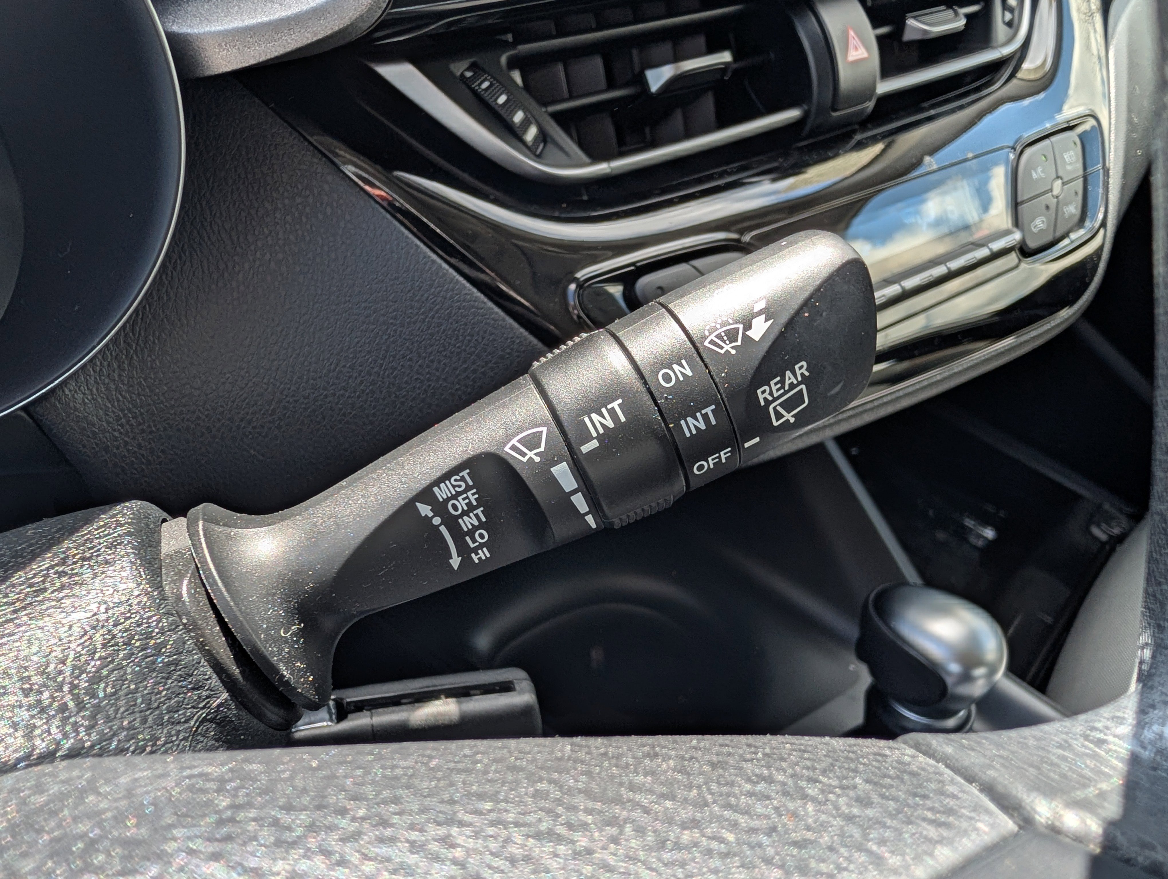 Used 2021 Toyota C-HR LE FWD image 26