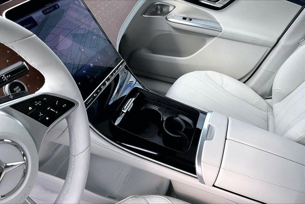 New 2027 Mercedes-Benz EQE 320 4MATIC SUV image 8