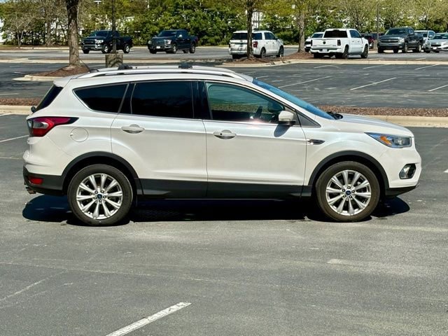 Used 2017 Ford Escape Titanium image 9