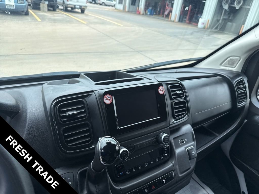 Used 2025 RAM ProMaster 2500 w/ Convenience Group image 10