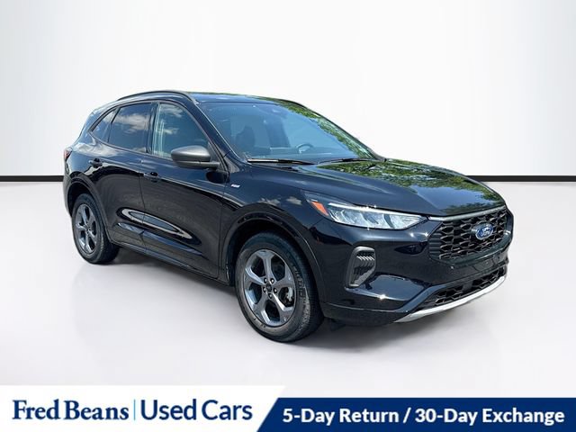 Used 2023 Ford Escape ST-Line w/ Tech Pack #1 AWD/4WD image 1